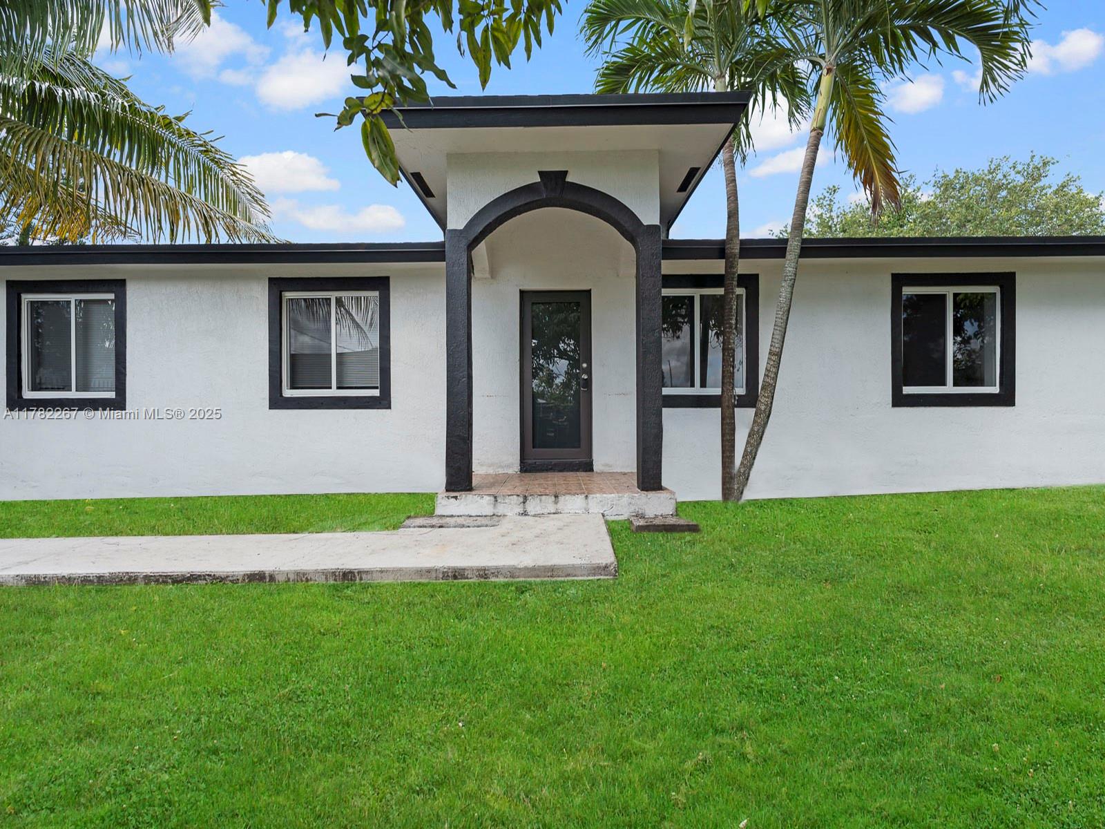 26650 SW 138th Ct 26652 Property Photo 1