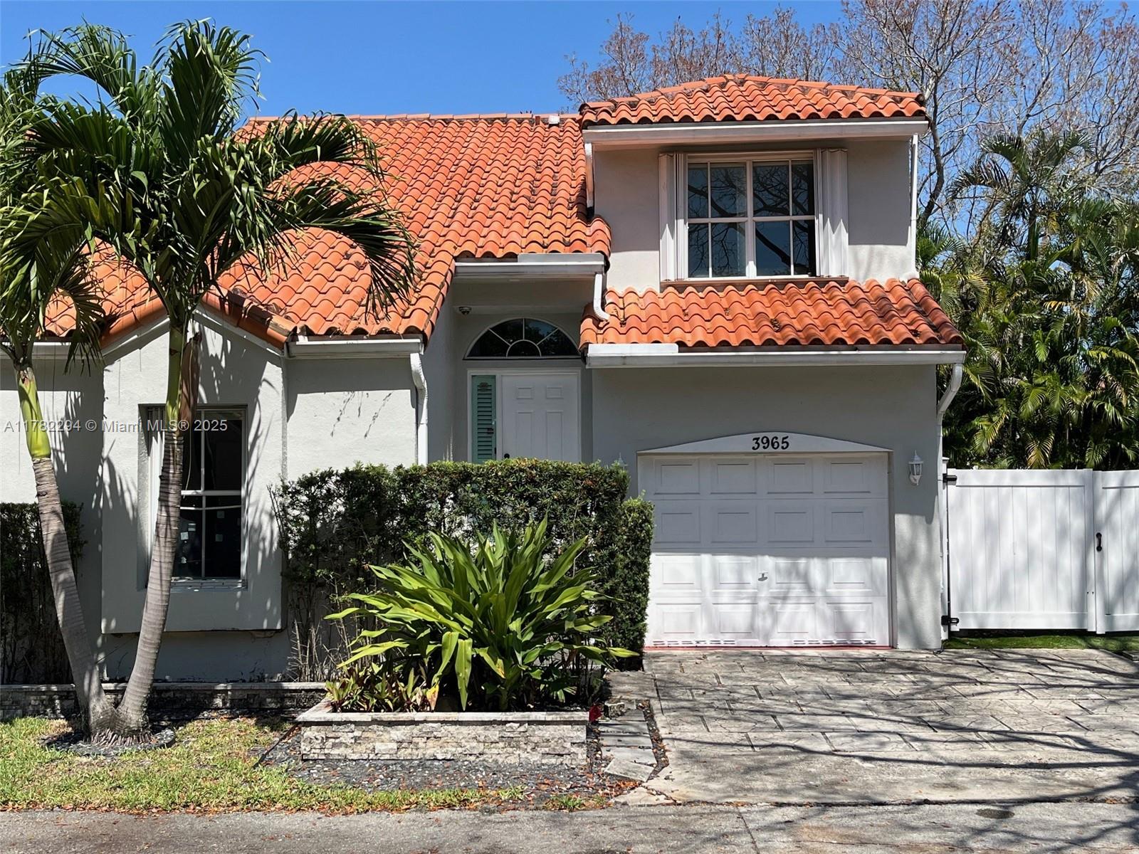 3965 Hyde Park Cir 3965 Property Photo 2