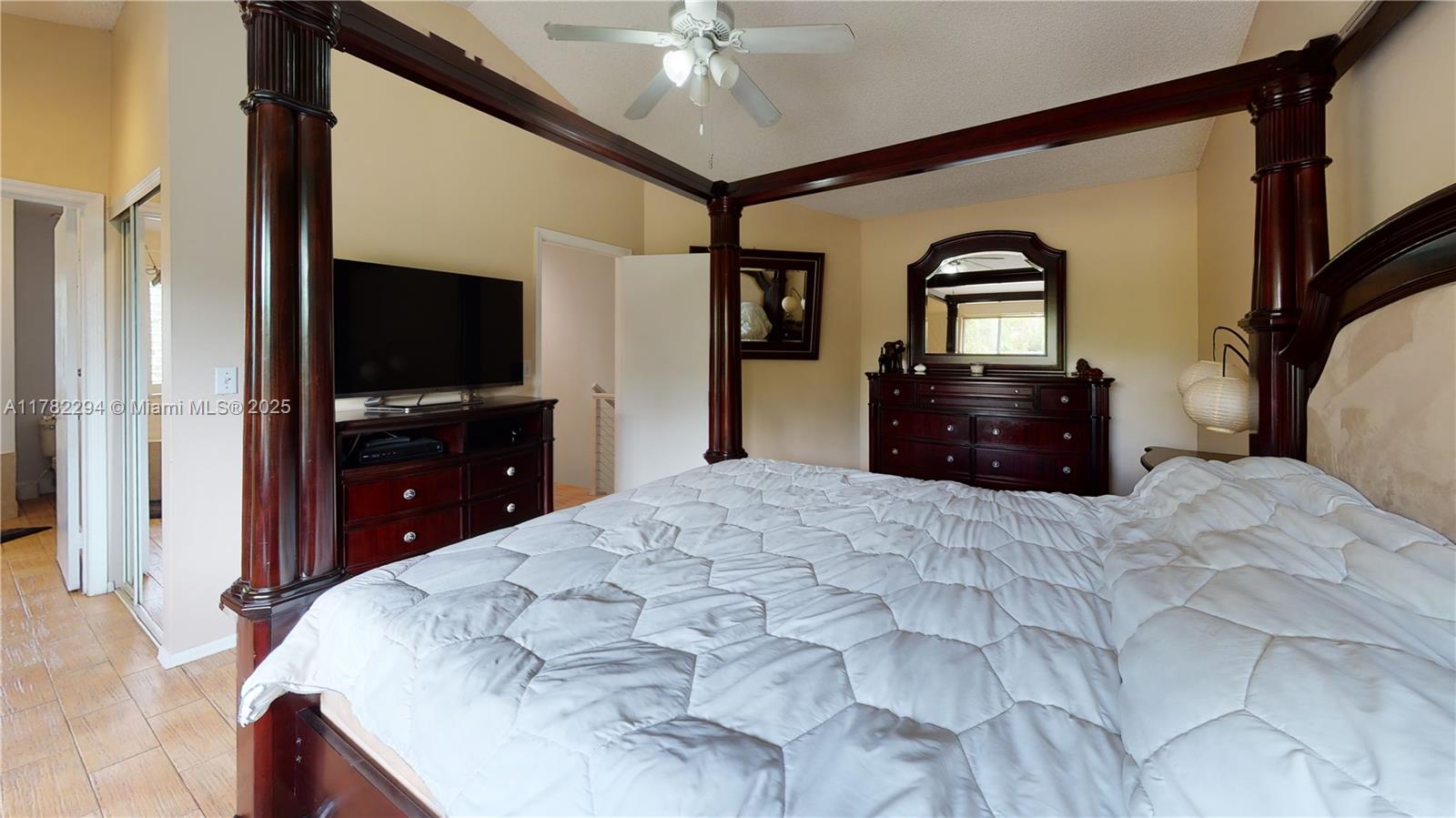 3965 Hyde Park Cir 3965 Property Photo 12
