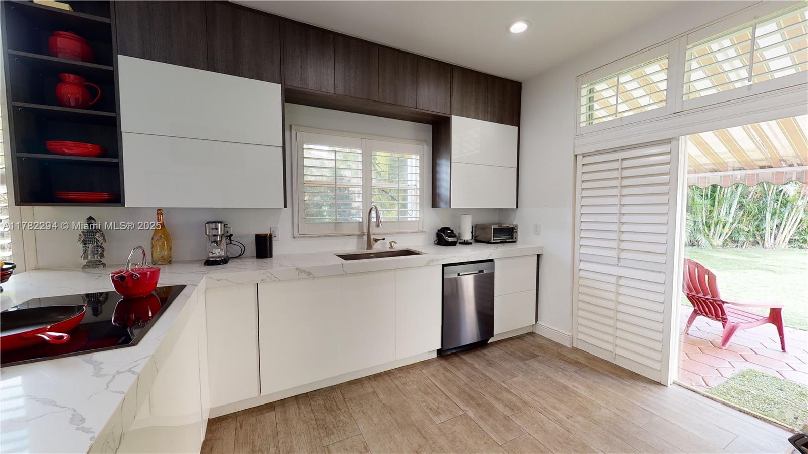 3965 Hyde Park Cir 3965 Property Photo 18