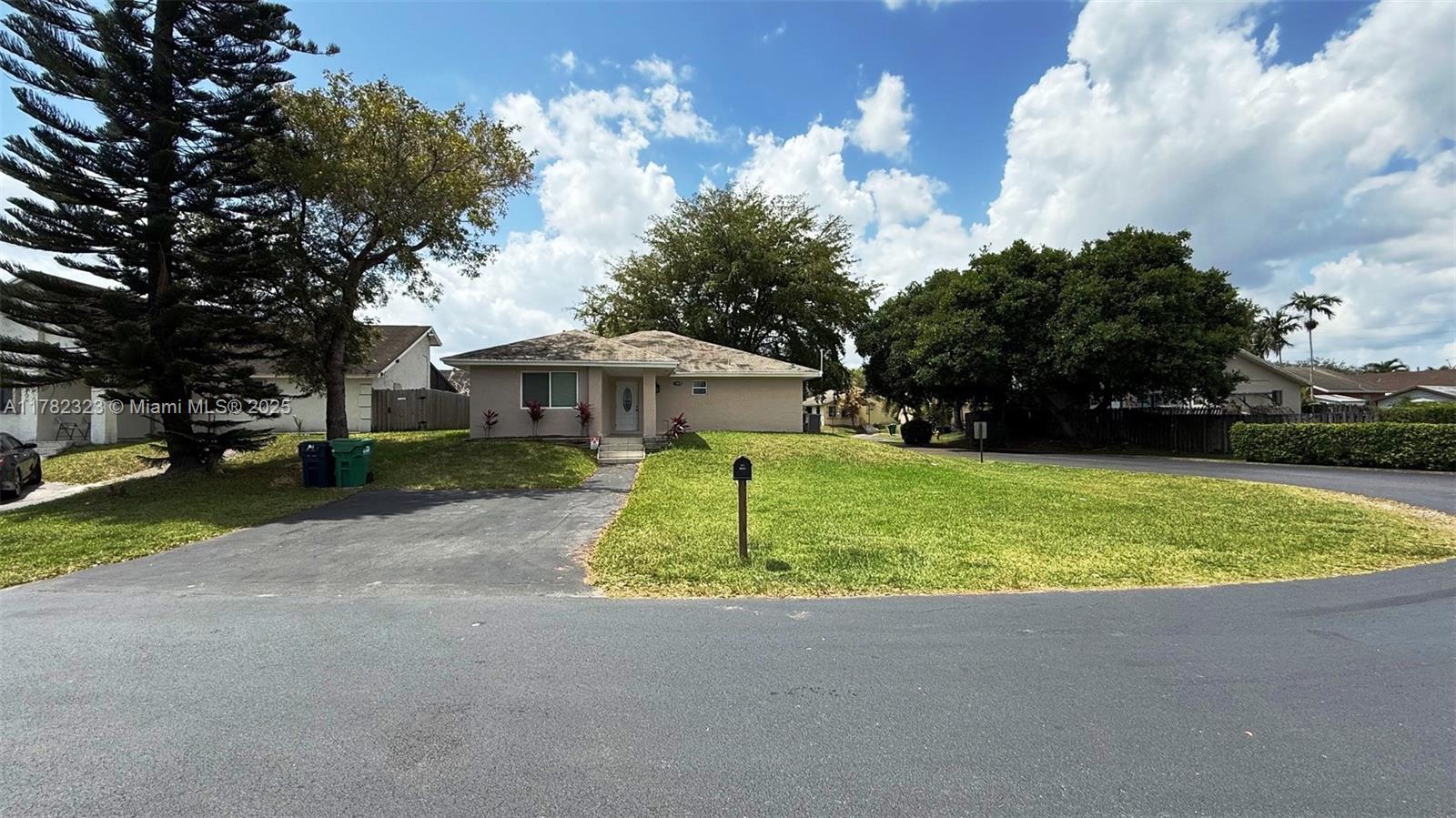 13570 Sw 286th Ter Property Photo 2