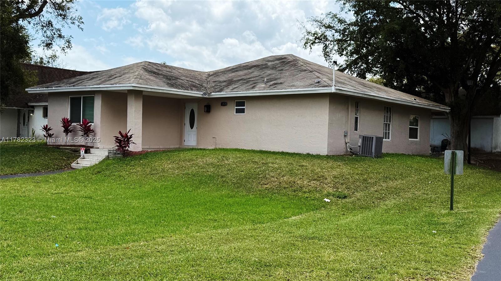 13570 Sw 286th Ter Property Photo 6