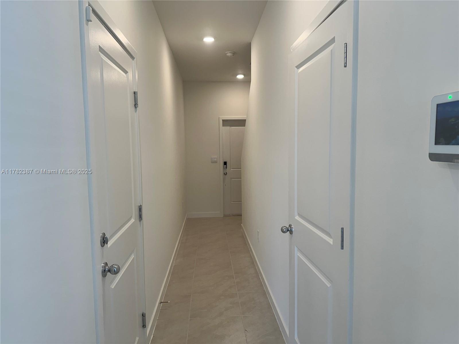 822 Sw 11th Ter Property Photo 8