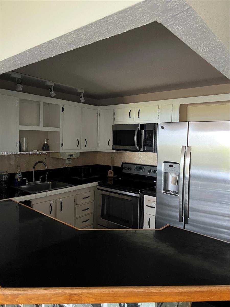 1465 NE 123rd St 515 Property Photo 1