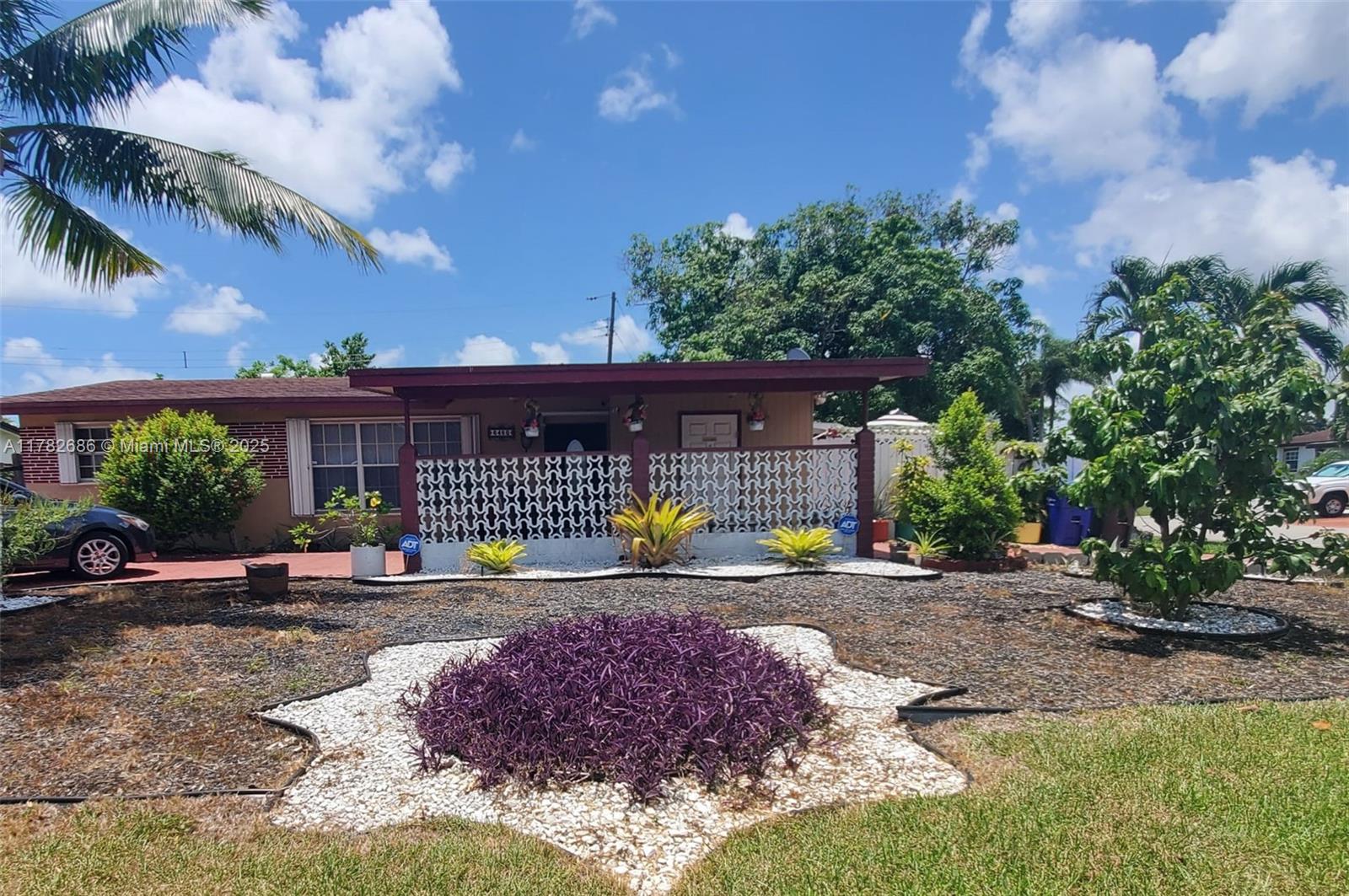 A11782686 Property Photo