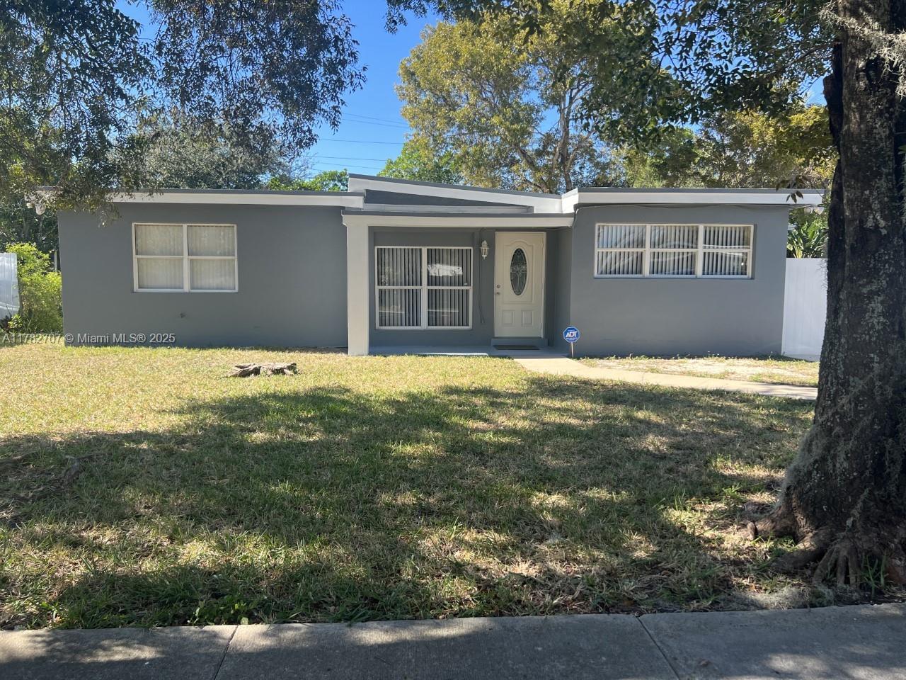 3330 Sw 59th Terr Property Photo