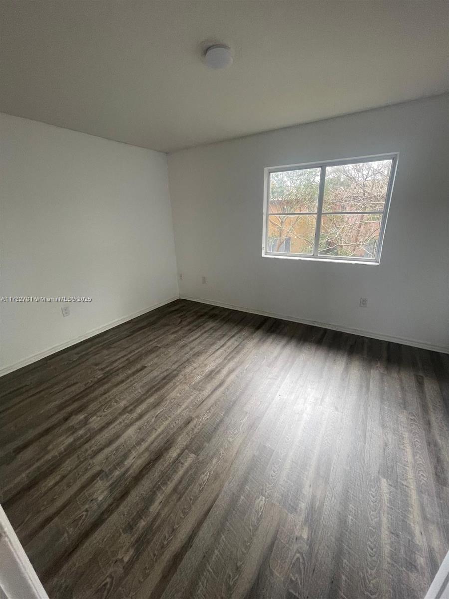 609 Sw 10th St 609 Property Photo 7