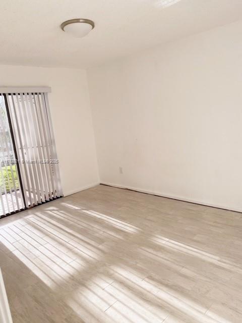 1071 Adams Ave 1071f Property Photo 5