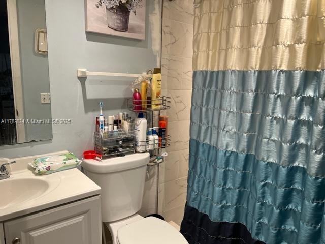 9357 N Fontainebleau Blvd D-403 Property Photo 11