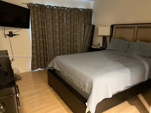 9357 N Fontainebleau Blvd D-403 Property Photo 12