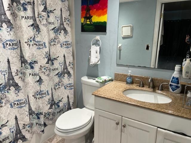9357 N Fontainebleau Blvd D-403 Property Photo 13