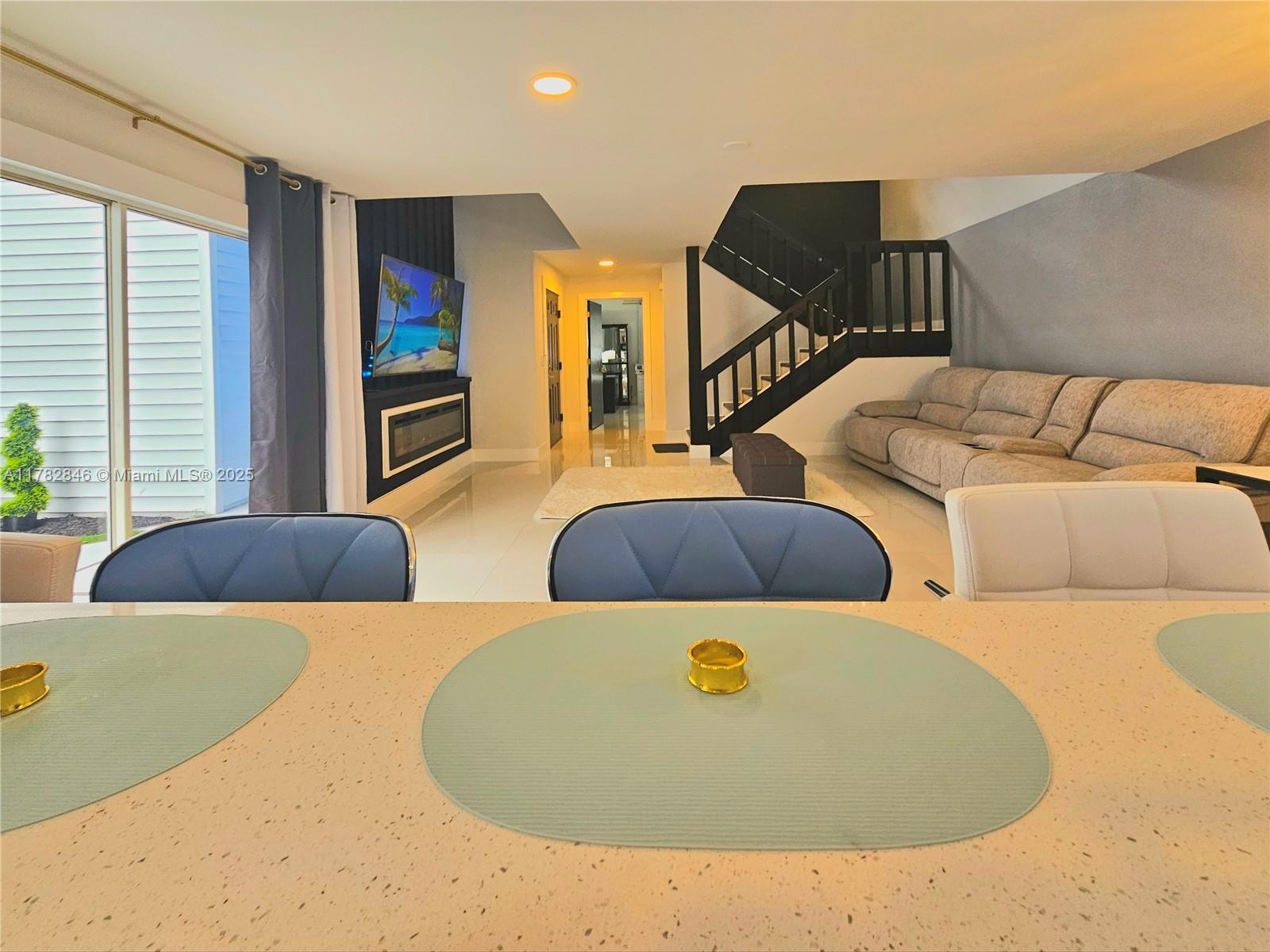 13665 Abbey Dr 2 Property Photo 13