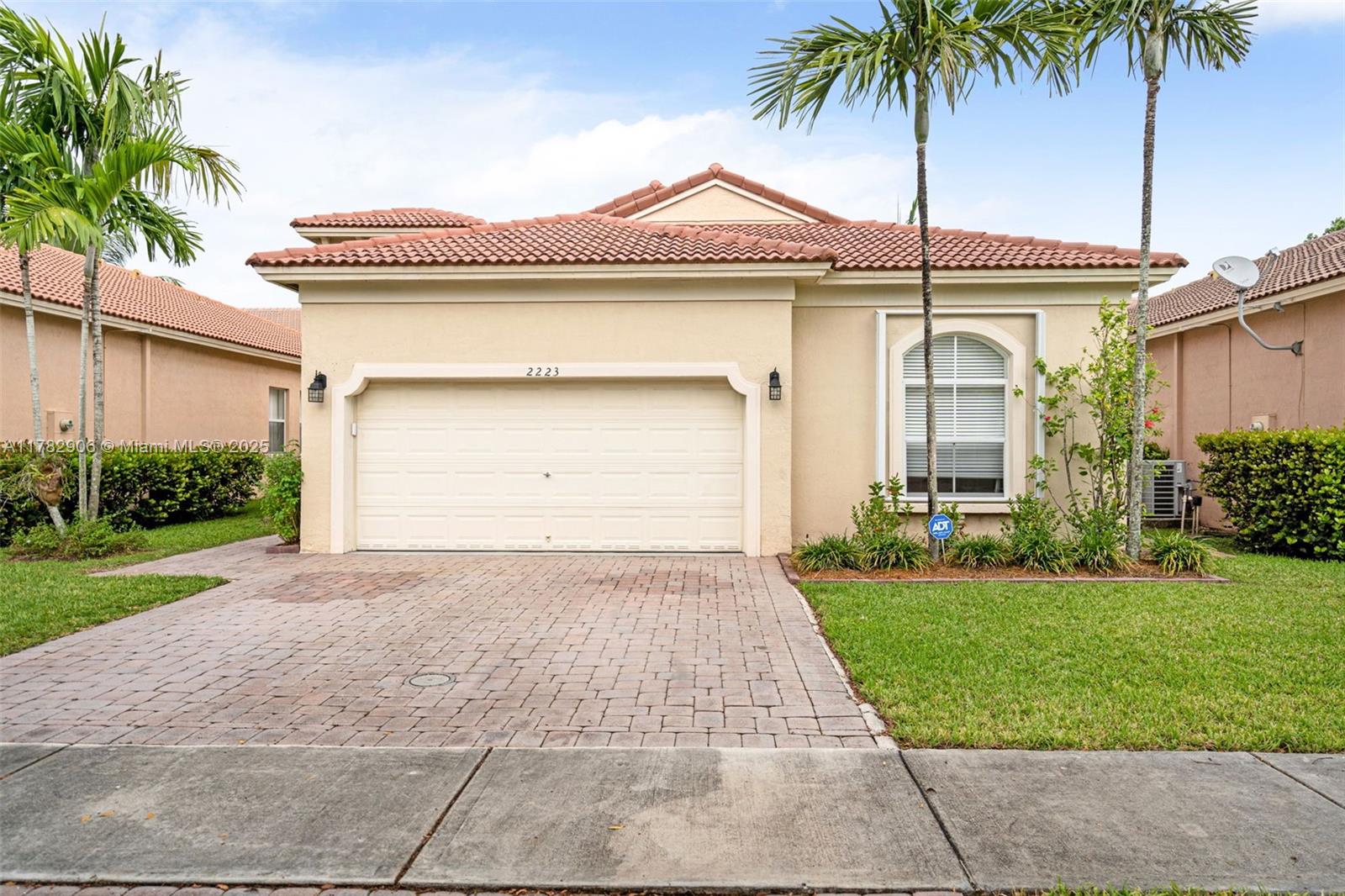 2223 Portofino Ave Property Photo 1