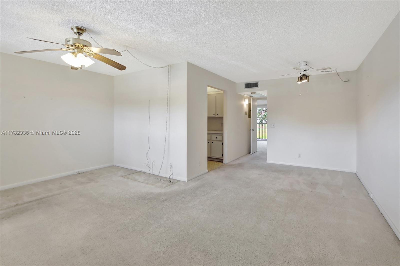 300 Sw 134th Way 212e Property Photo 10