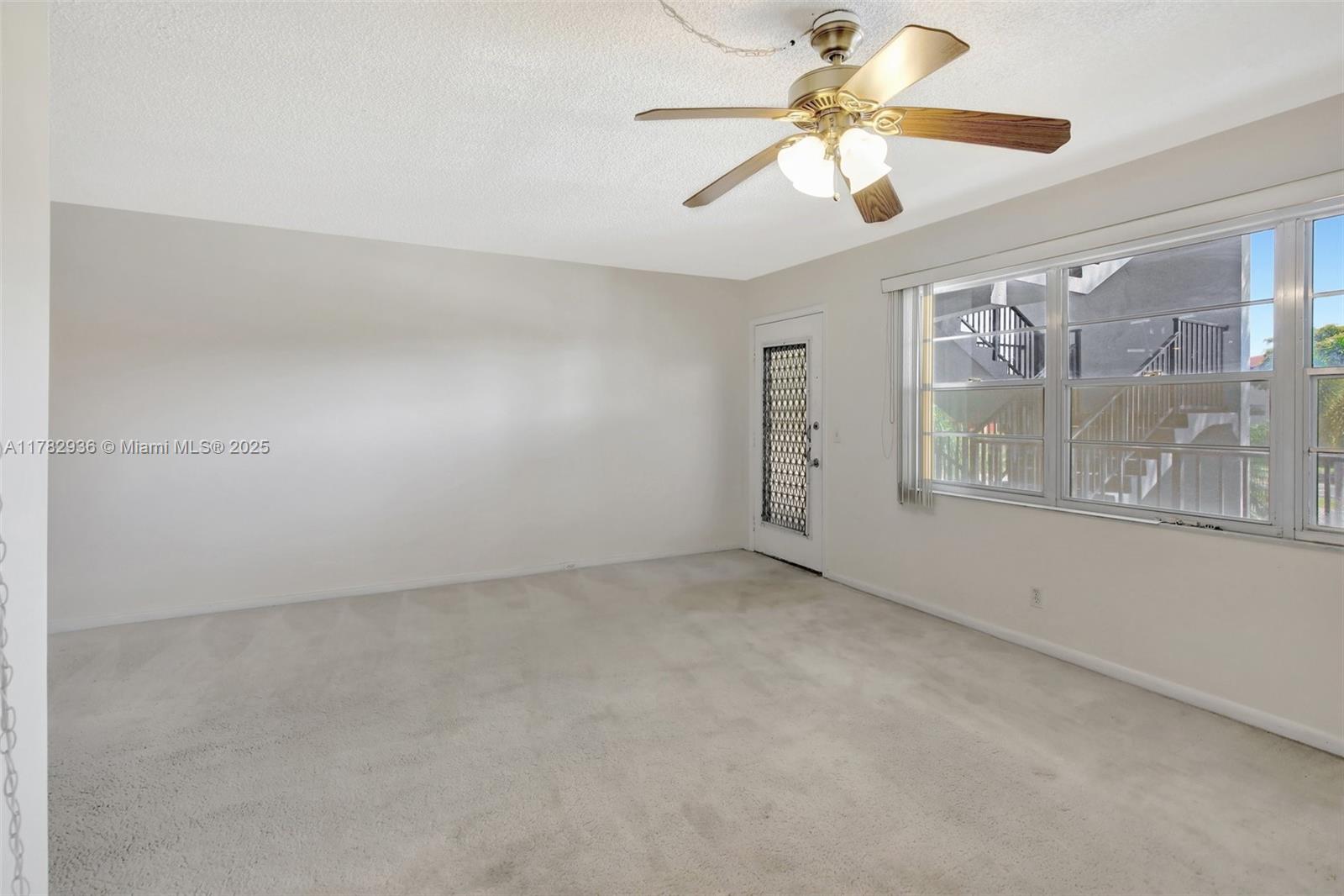300 Sw 134th Way 212e Property Photo 12