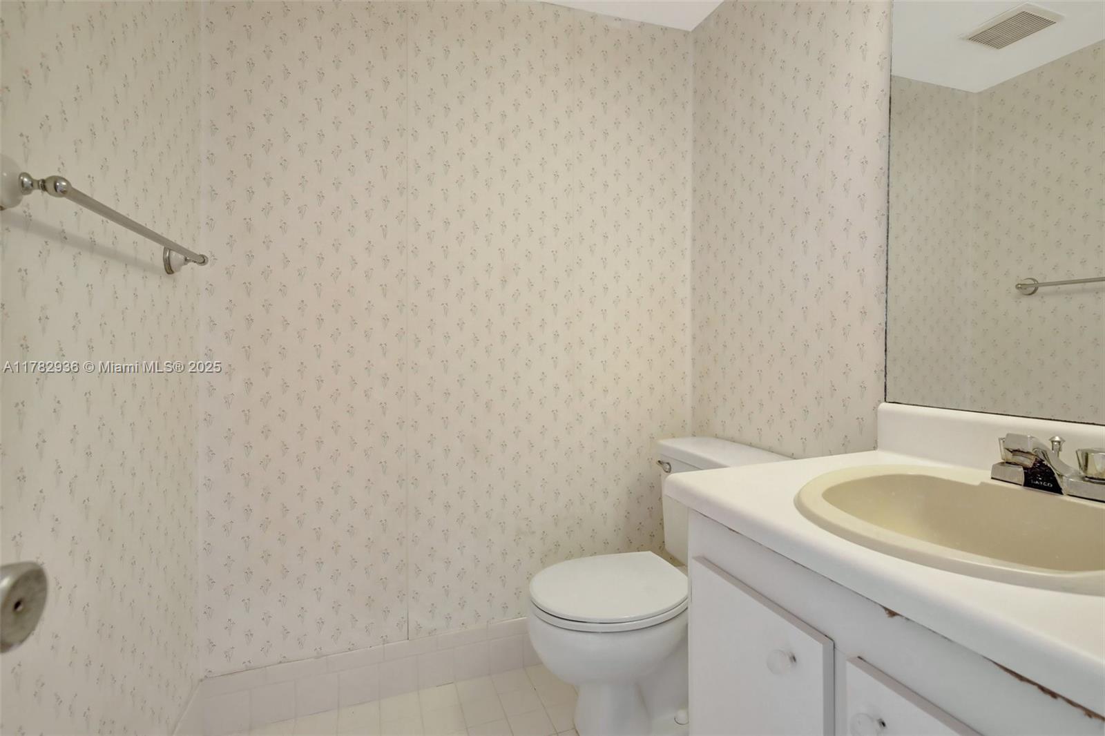 300 Sw 134th Way 212e Property Photo 17