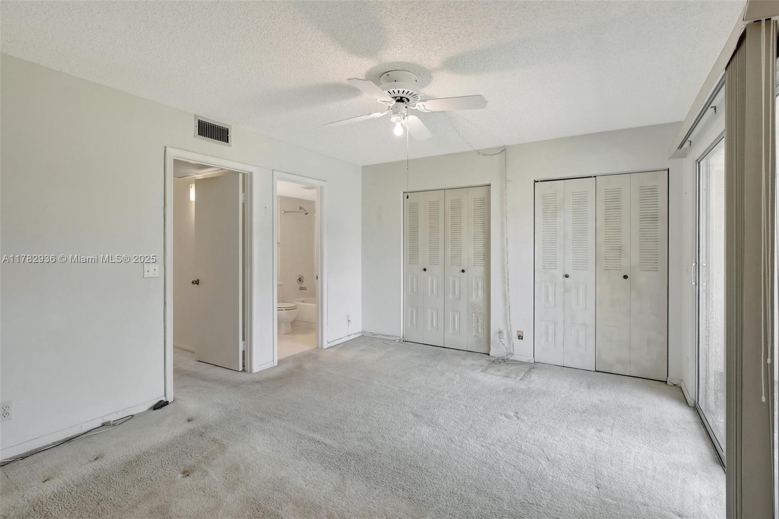 300 Sw 134th Way 212e Property Photo 20