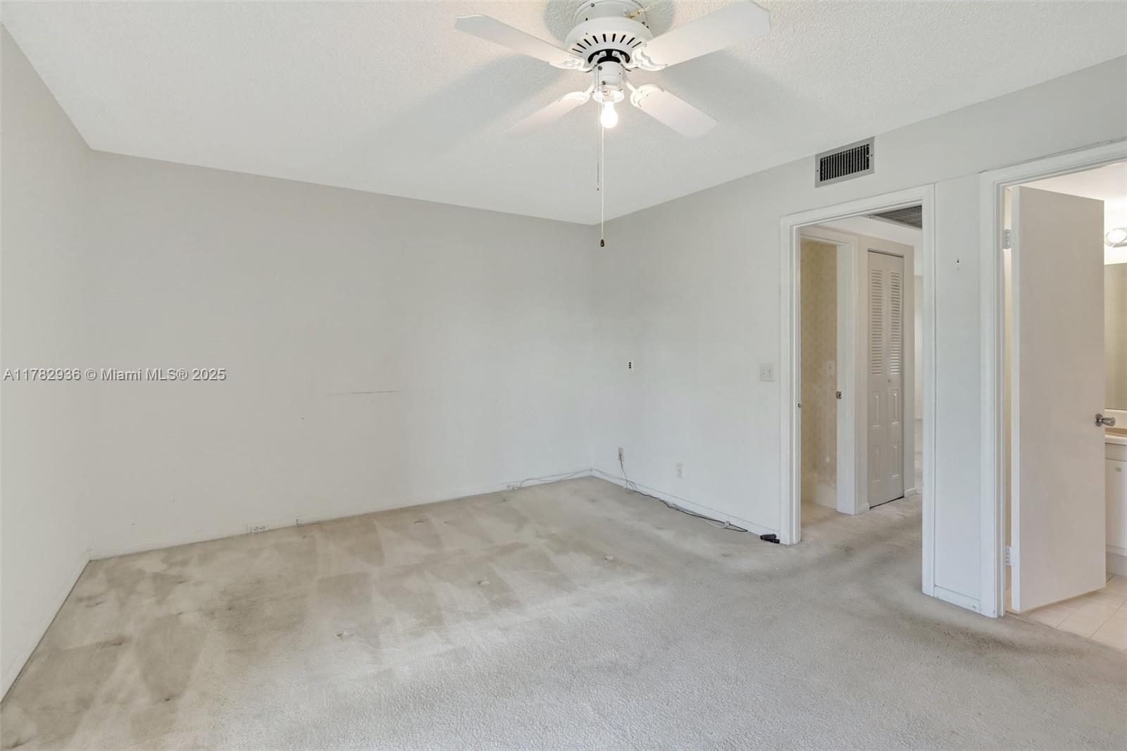 300 Sw 134th Way 212e Property Photo 21