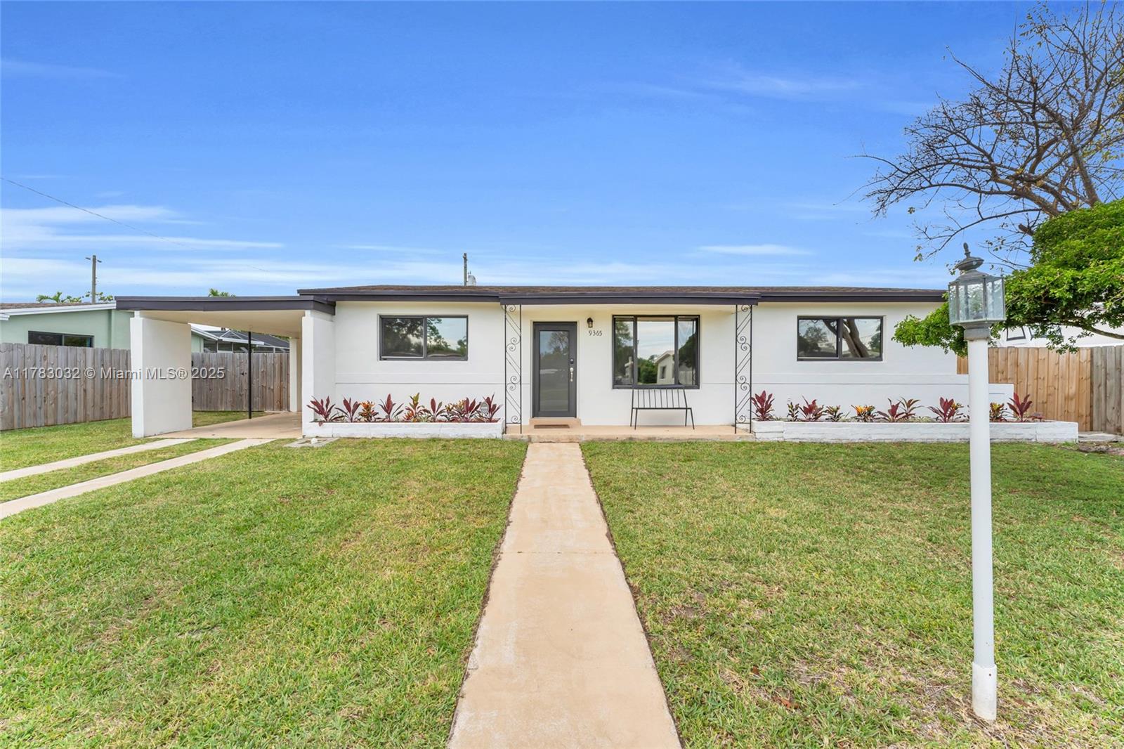 9365 Nassau Dr Property Photo