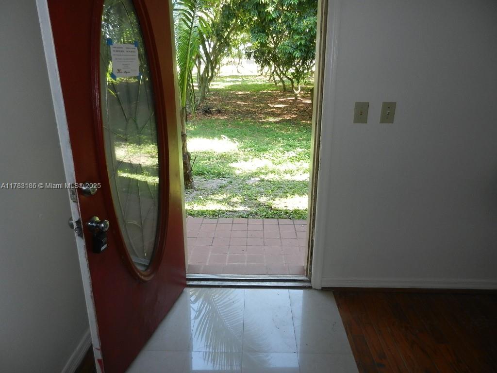 18950 Sw 240th St Property Photo 8