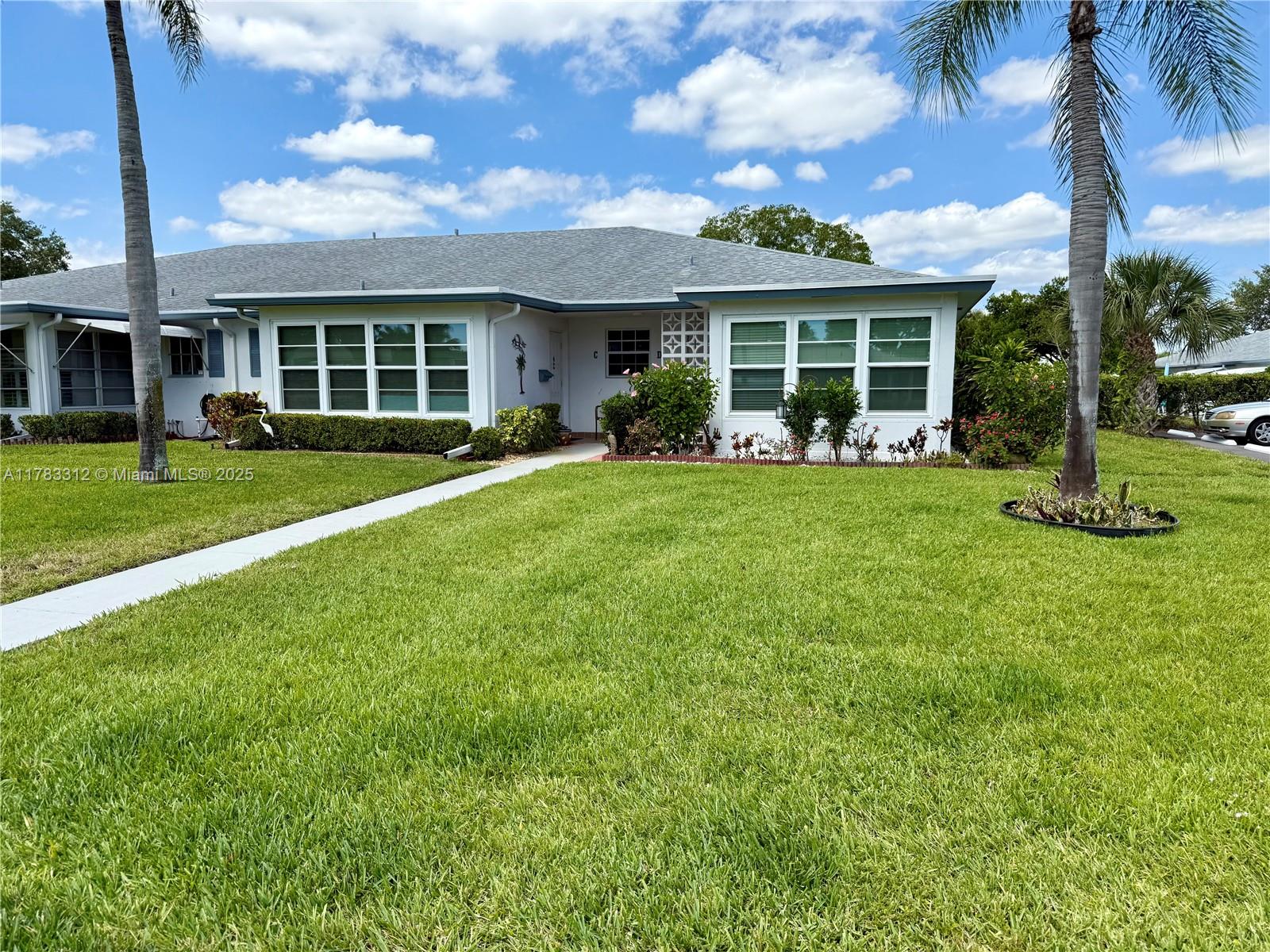 1075 Circle Dr D Property Photo