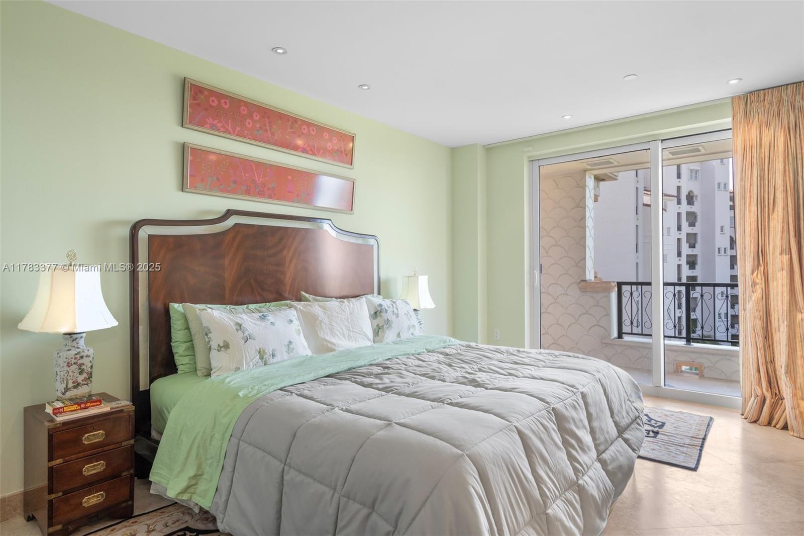 A11783377 Property Photo 15