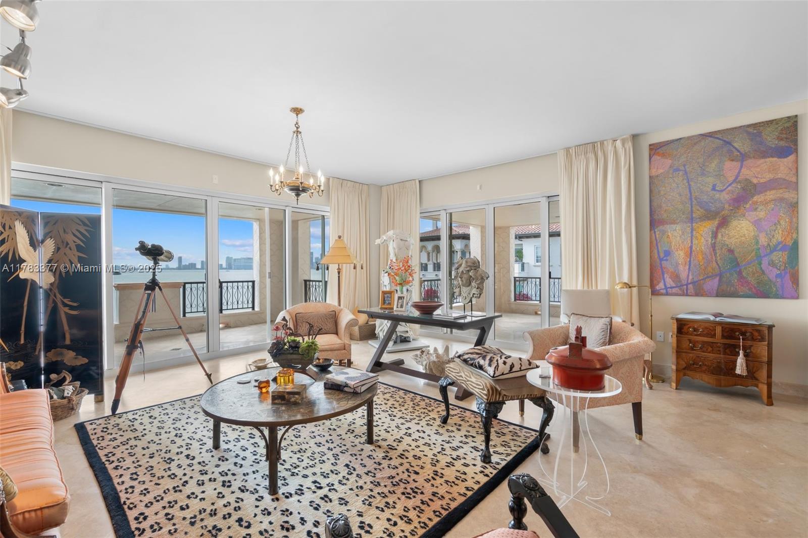 A11783377 Property Photo 24