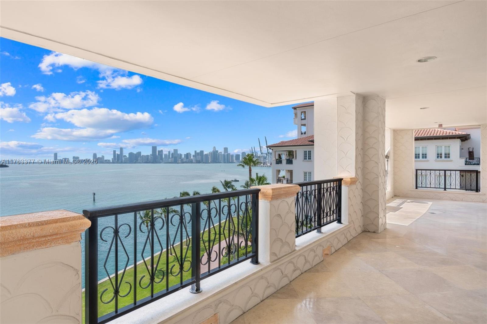 A11783377 Property Photo 33