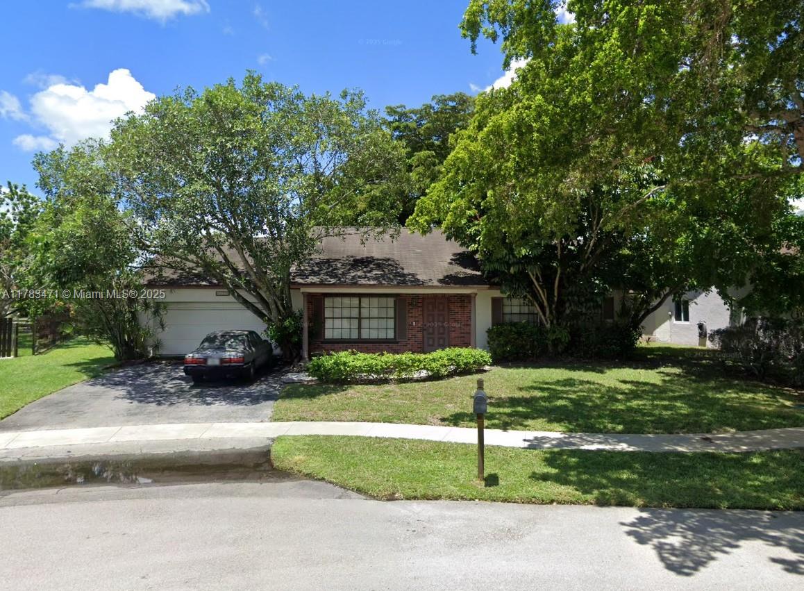 8668 Sw 50th St Property Photo