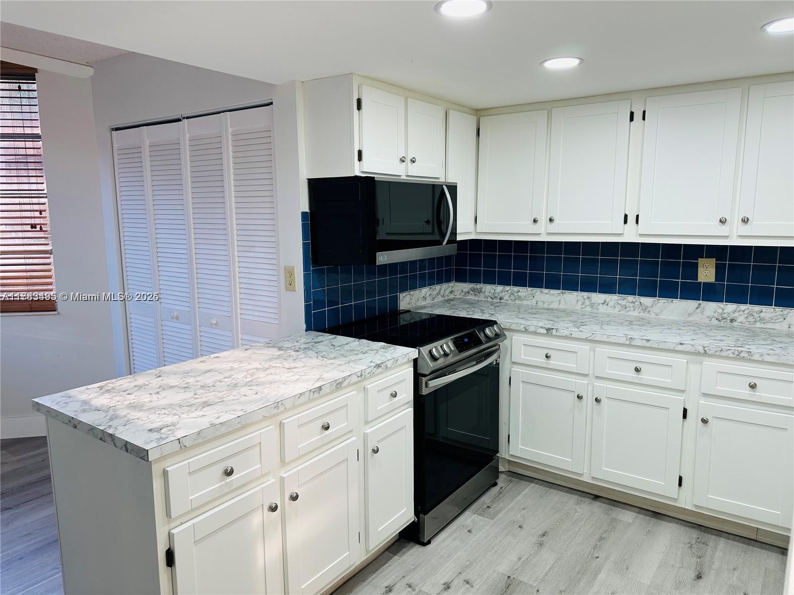 9501 Seagrape Dr 101 Property Photo 1