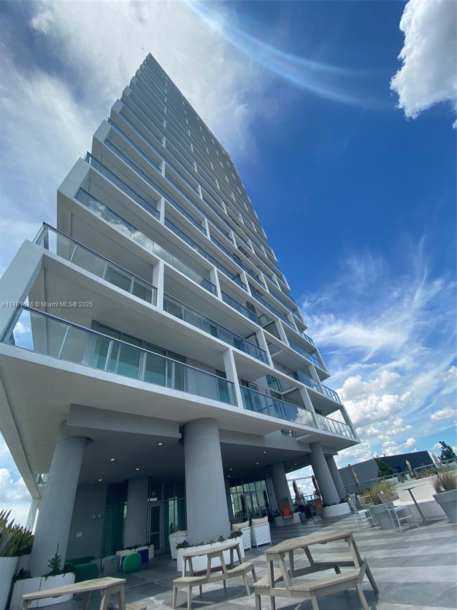 2000 Metropica Way 2205 Property Photo