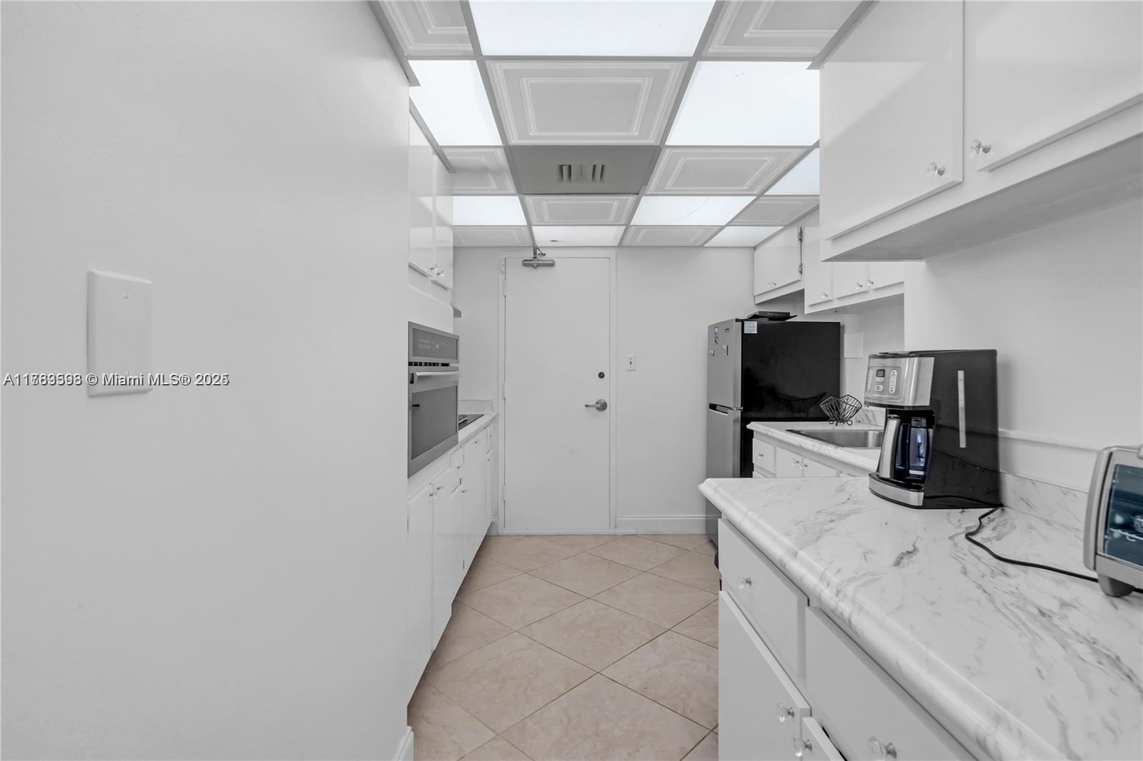1000 West Ave 1121 Property Photo 15
