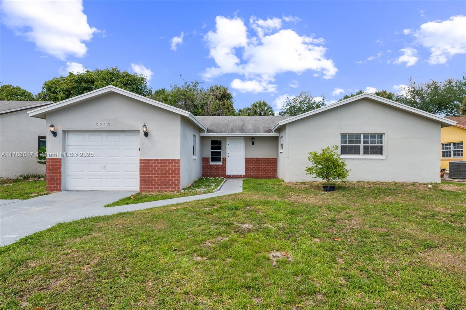 9219 Sw 1st Pl Property Photo