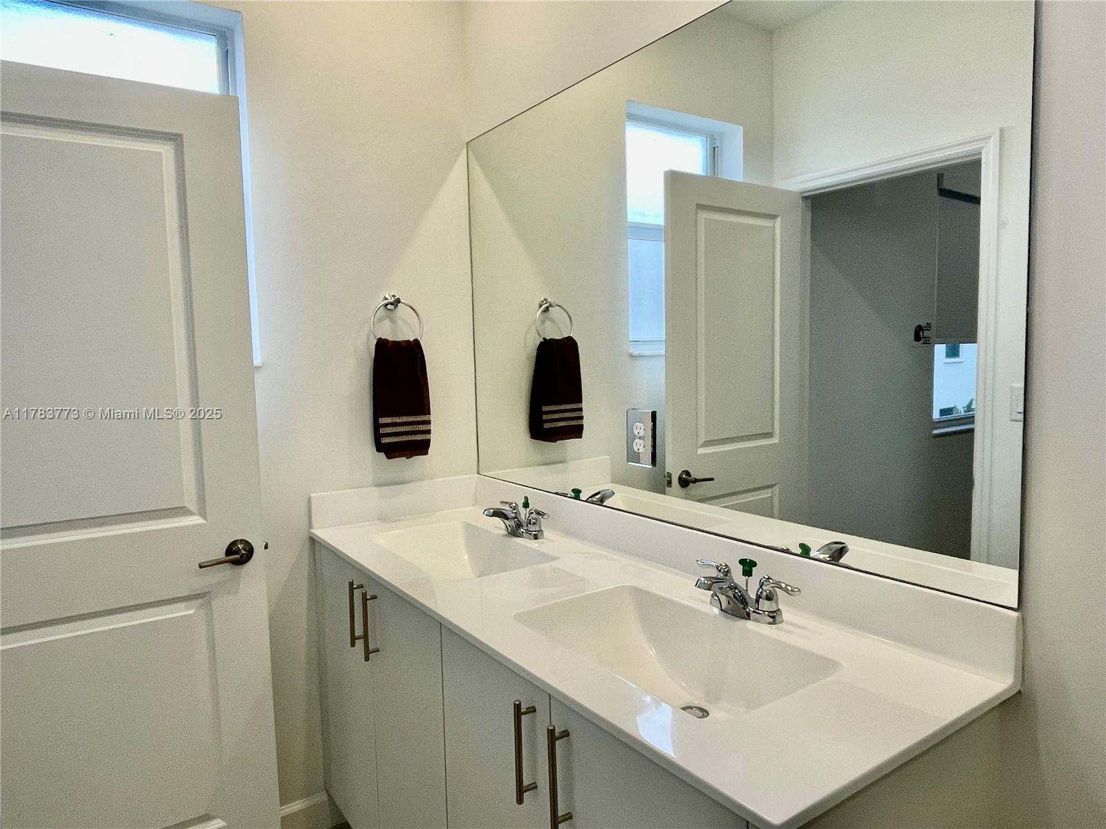 2836 Se 26 Ter Property Photo 16