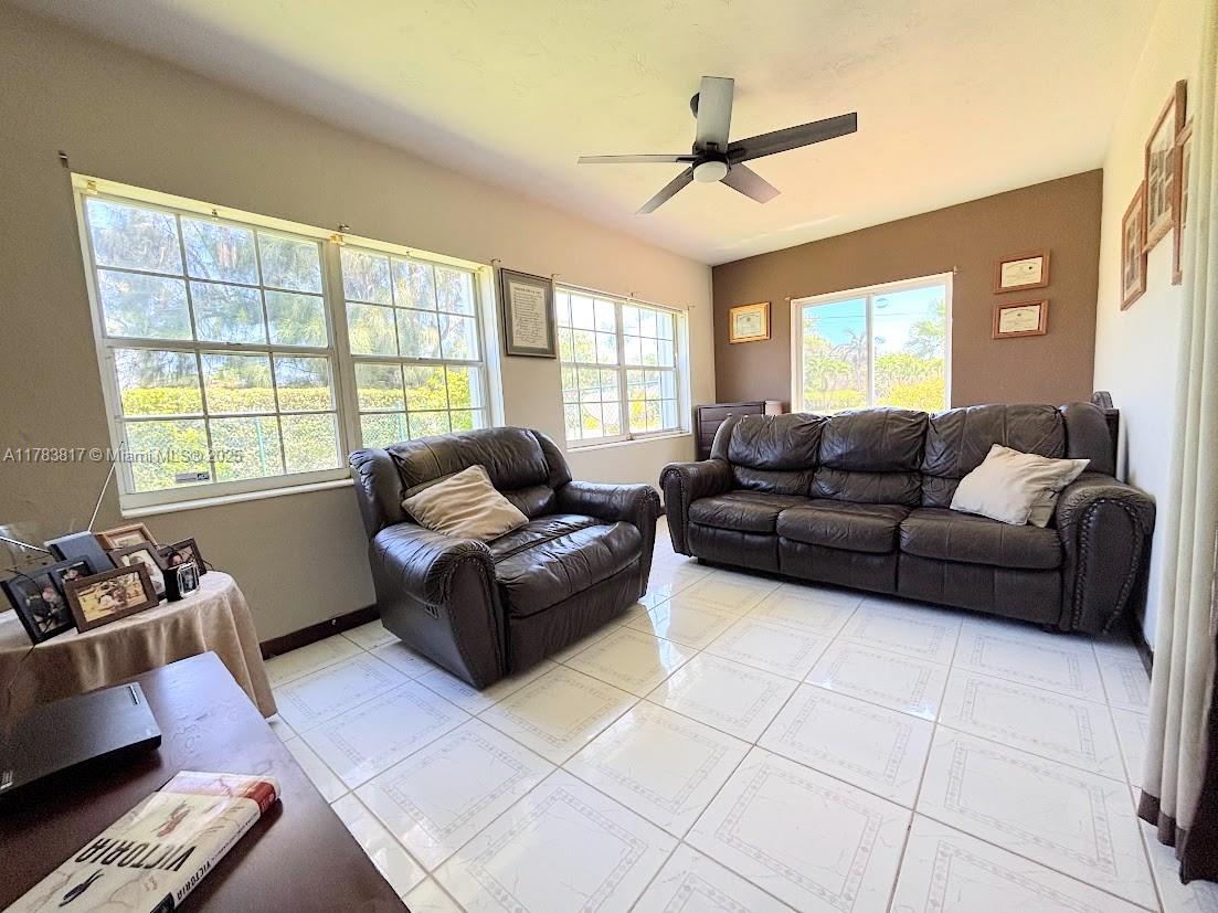 14240 S Biscayne River Rd Property Photo 6