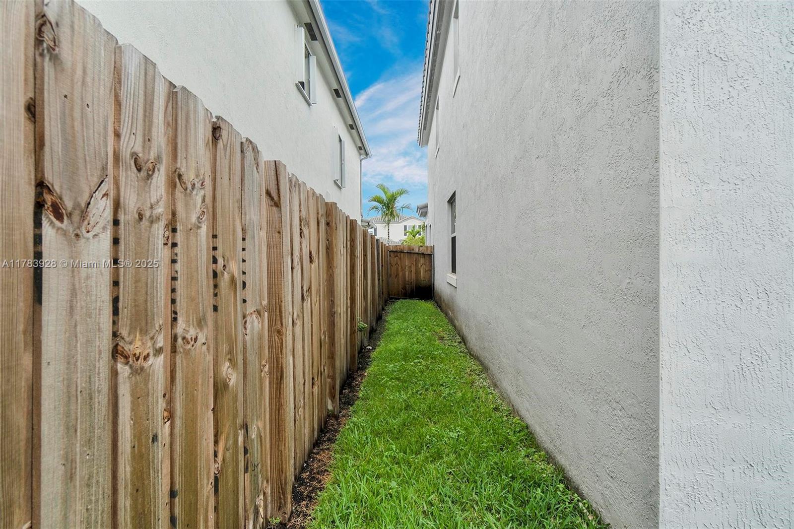 1386 Se 26th Rd Property Photo 32