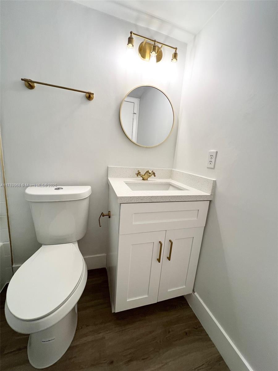 6085 N Sabal Palm Blvd 308 Property Photo 11