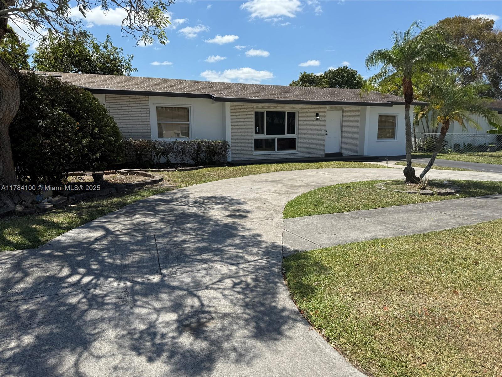 11004 Sw 154th Ter 11004 Property Photo