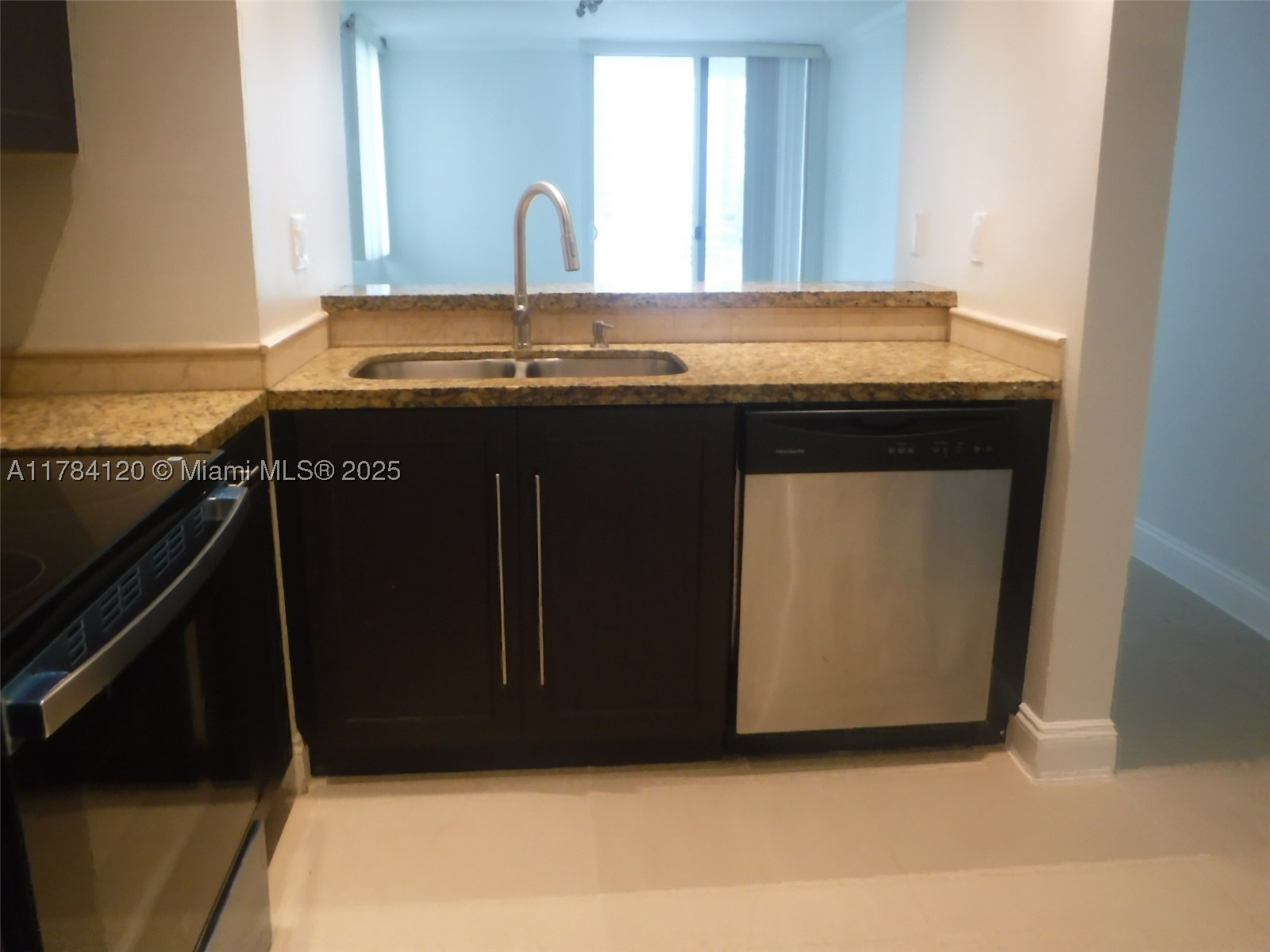 850 N Miami Ave W-2101 Property Photo 10