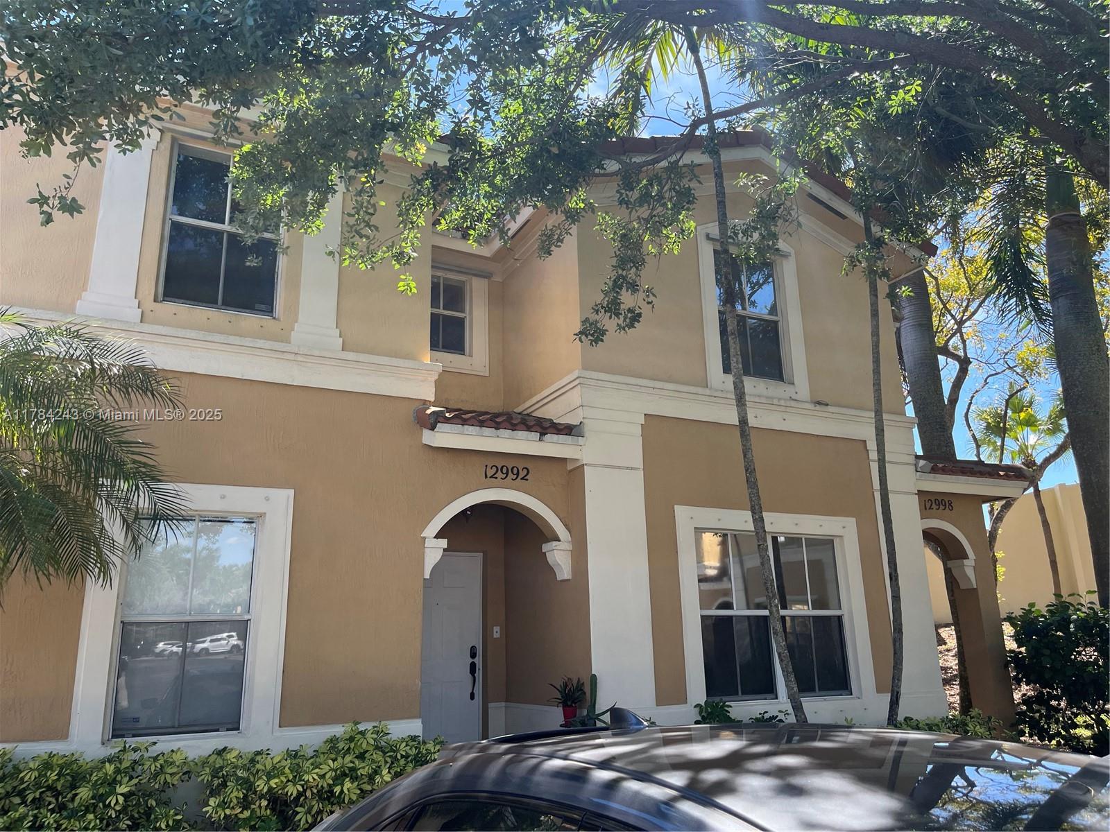 A11784243 Property Photo