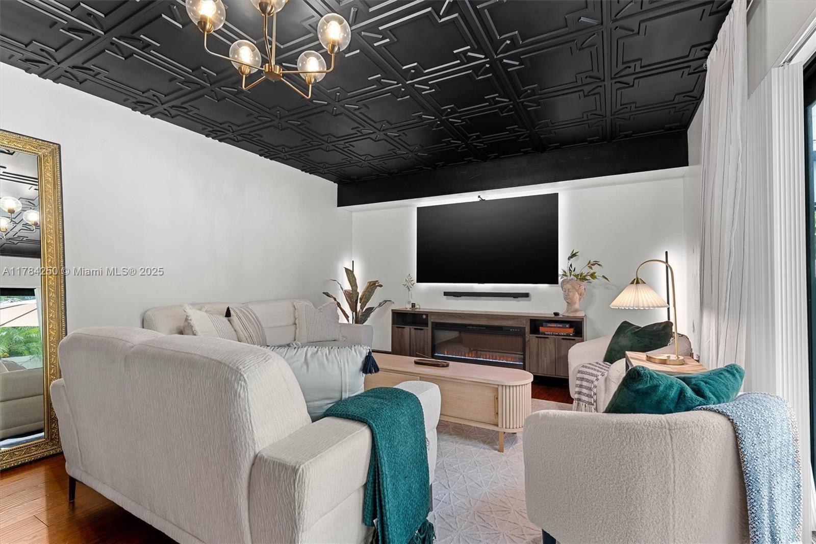 7707 77th Way Property Photo 11