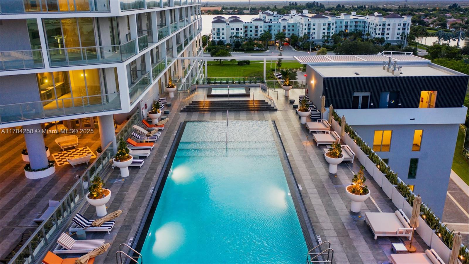 2000 Metropica Way 1211 Property Photo