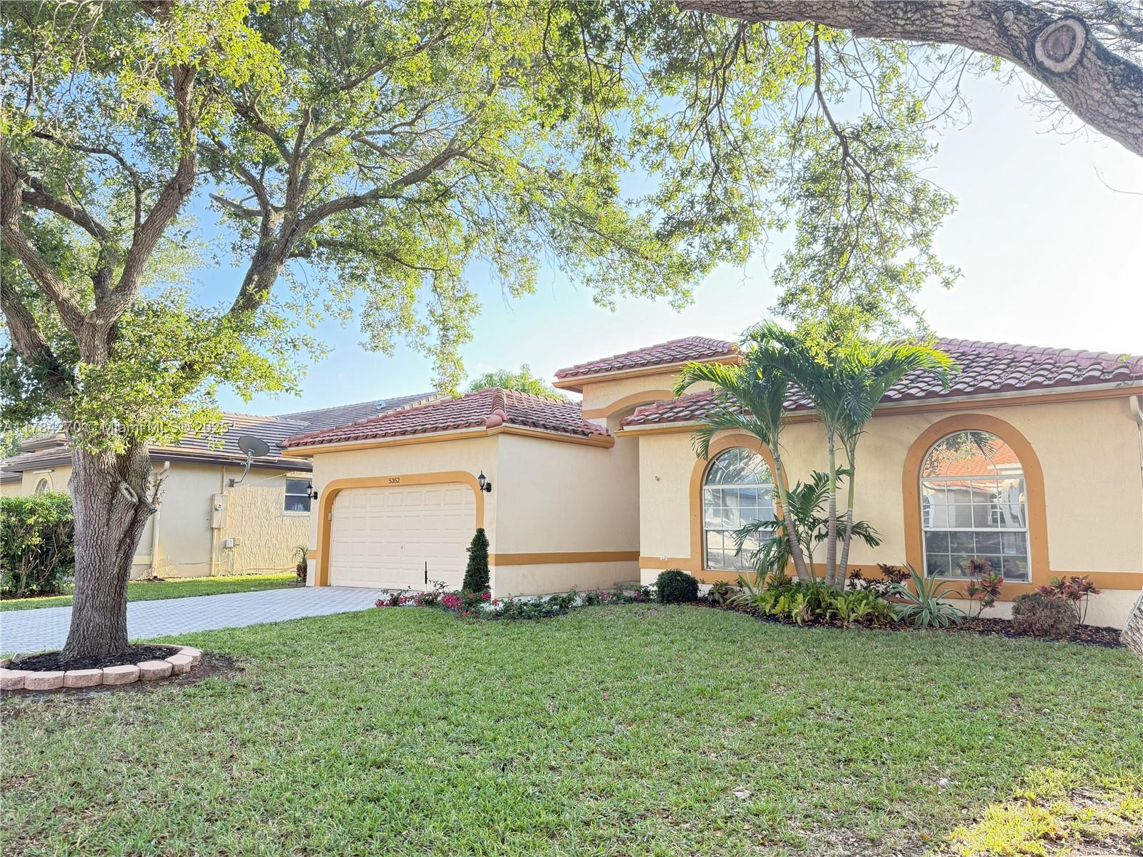 5352 Nw 57th Ter Property Photo