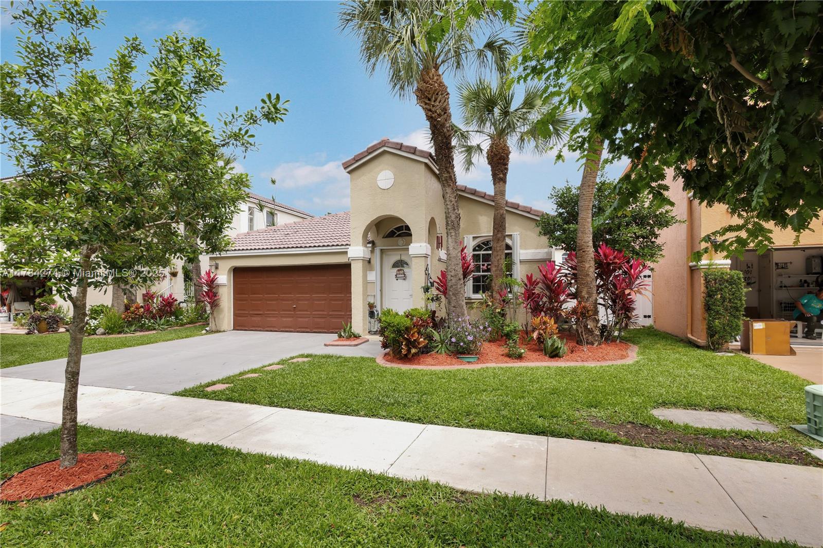 A11784274 Property Photo 1