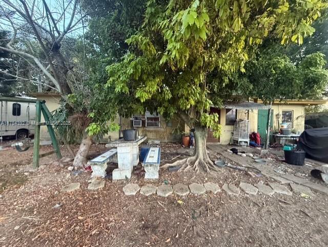 15340 Garfield Dr Property Photo 2