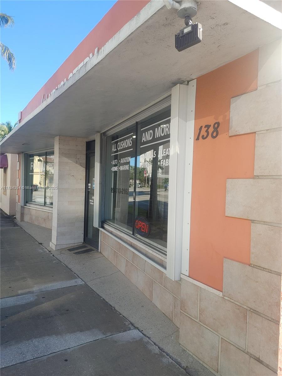 138 N Federal Hwy Property Photo