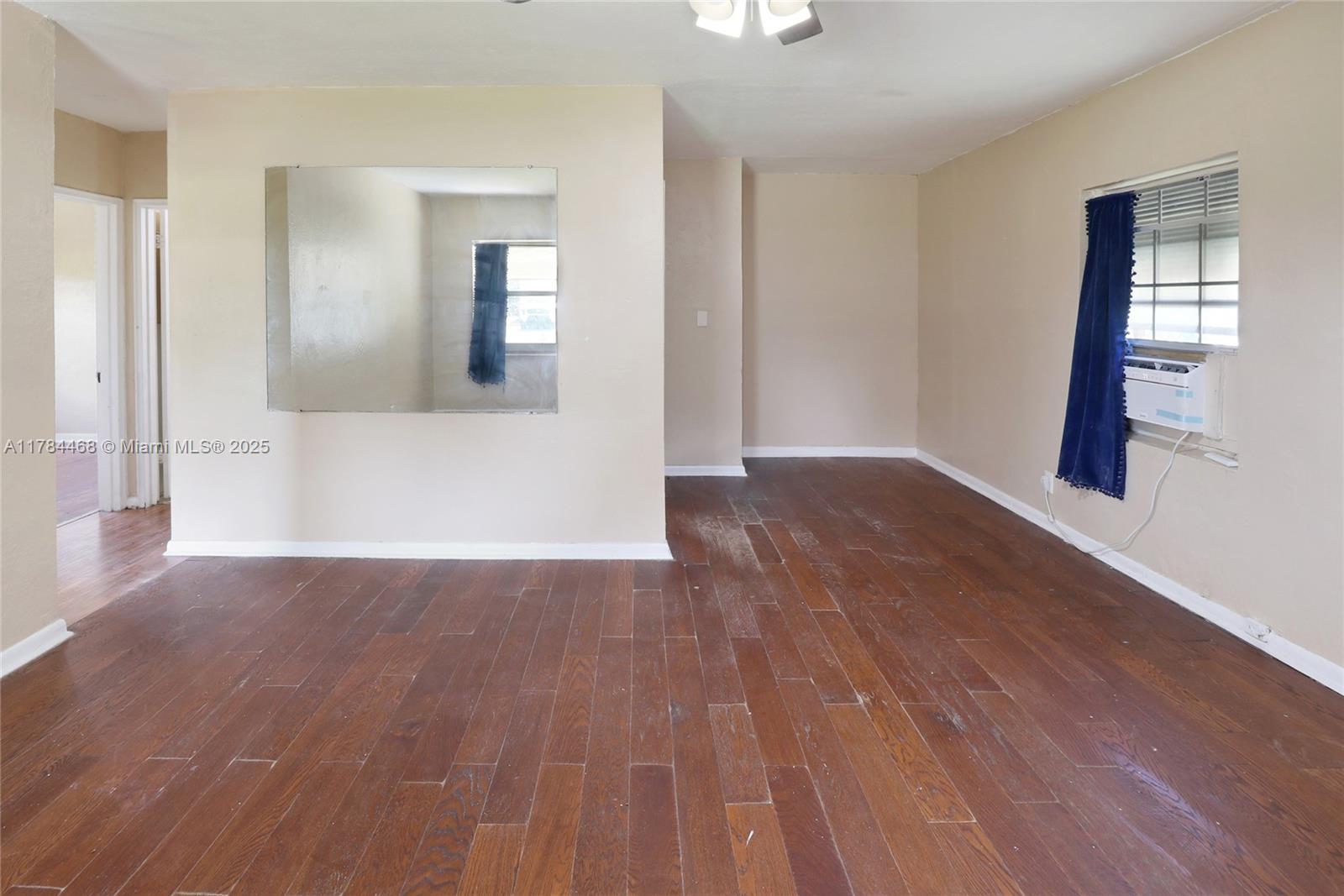 723 Nw 15th Way Property Photo 4