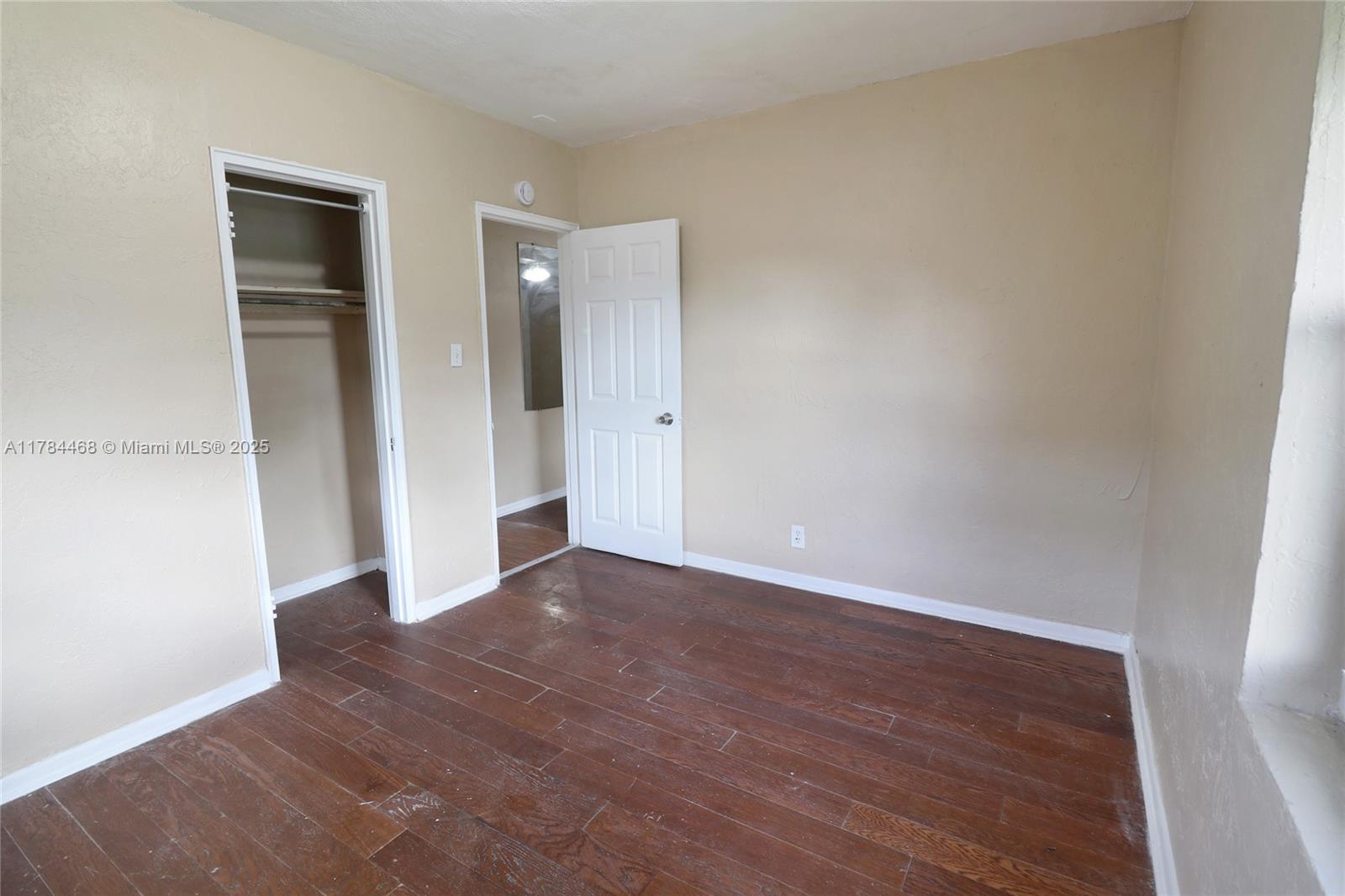 723 Nw 15th Way Property Photo 12