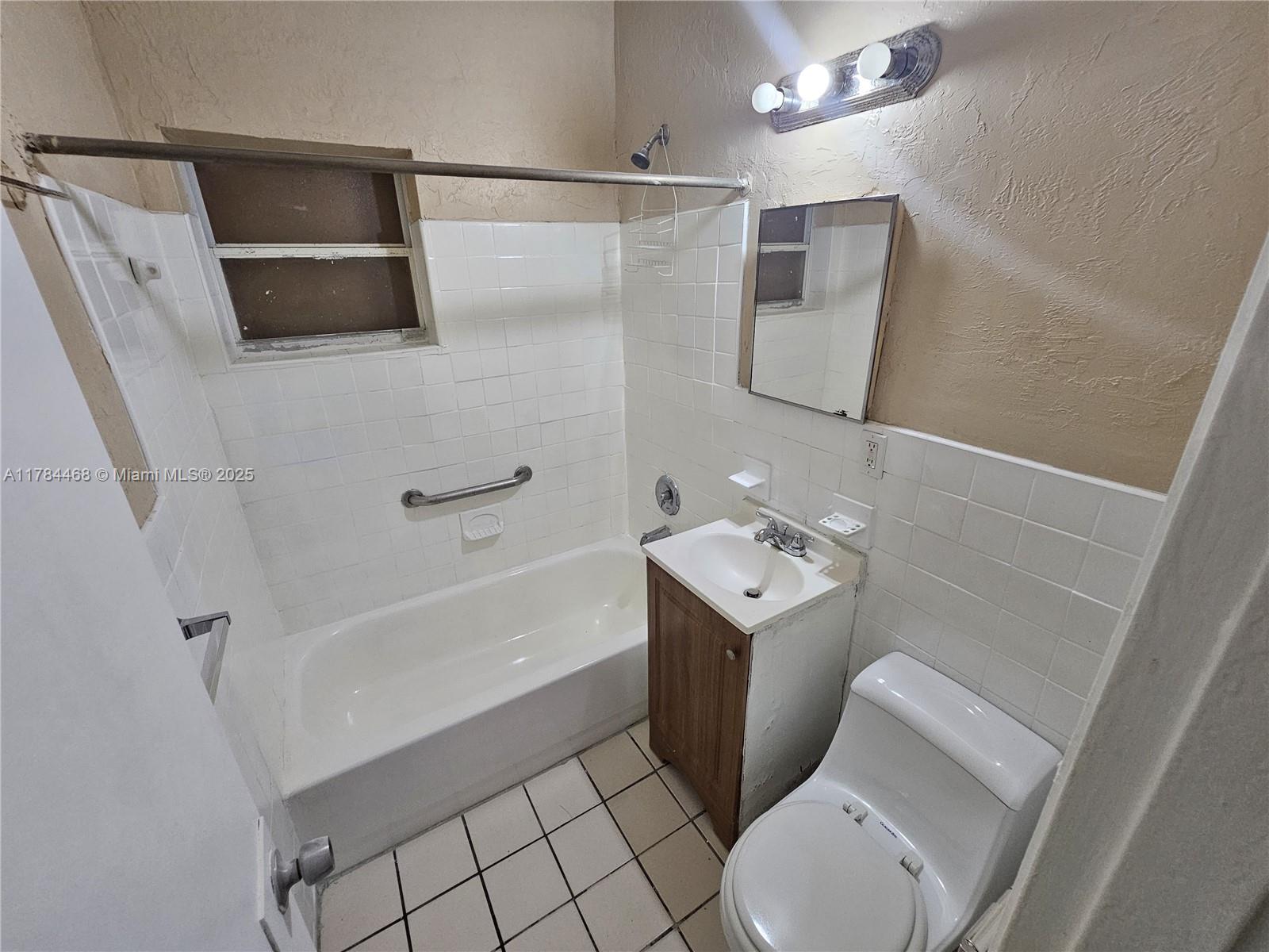 723 Nw 15th Way Property Photo 13