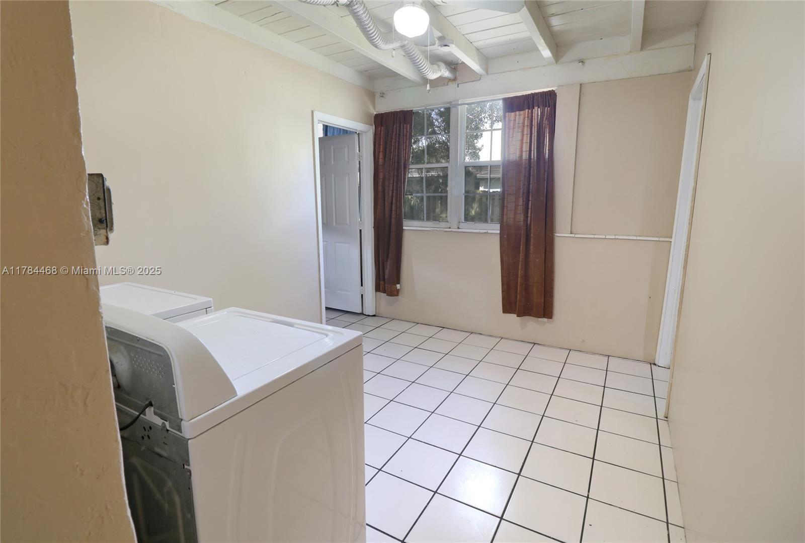 723 Nw 15th Way Property Photo 18